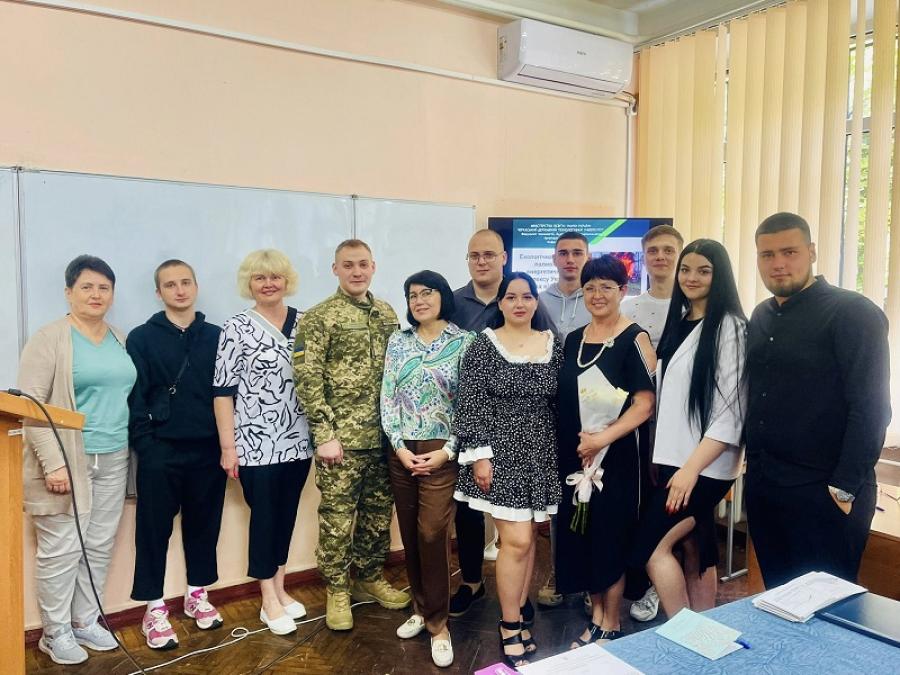 Екологи ЧДТУ успішно захистили кваліфікаційні роботи бакалаврів