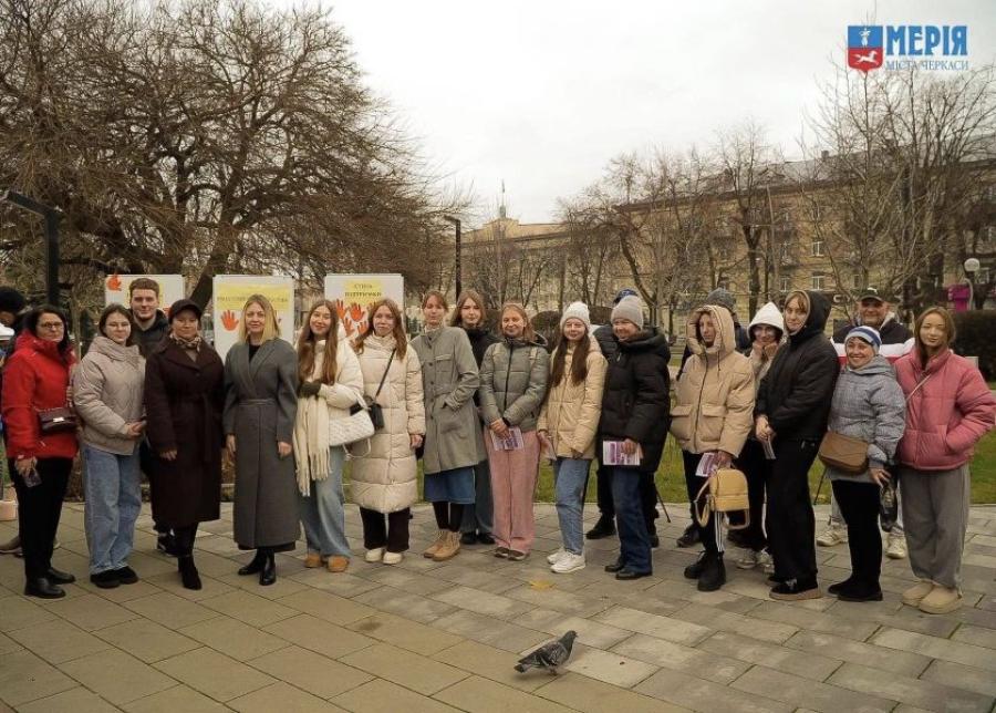 &laquo;Місто без насильства&raquo;: студенти та викладачі ЧДТУ долучилися до акції в межах всеукраїнської кампанії &laquo;16 днів проти насильства&raquo;