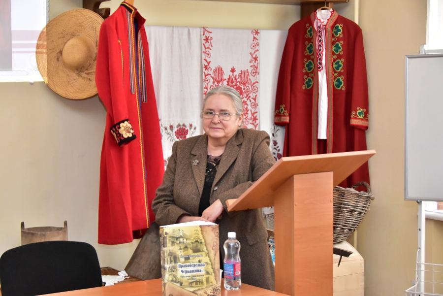 У ЧДТУ Тетяна Нераденко презентувала книгу про туристично-краєзнавчий потенціал Черкащини