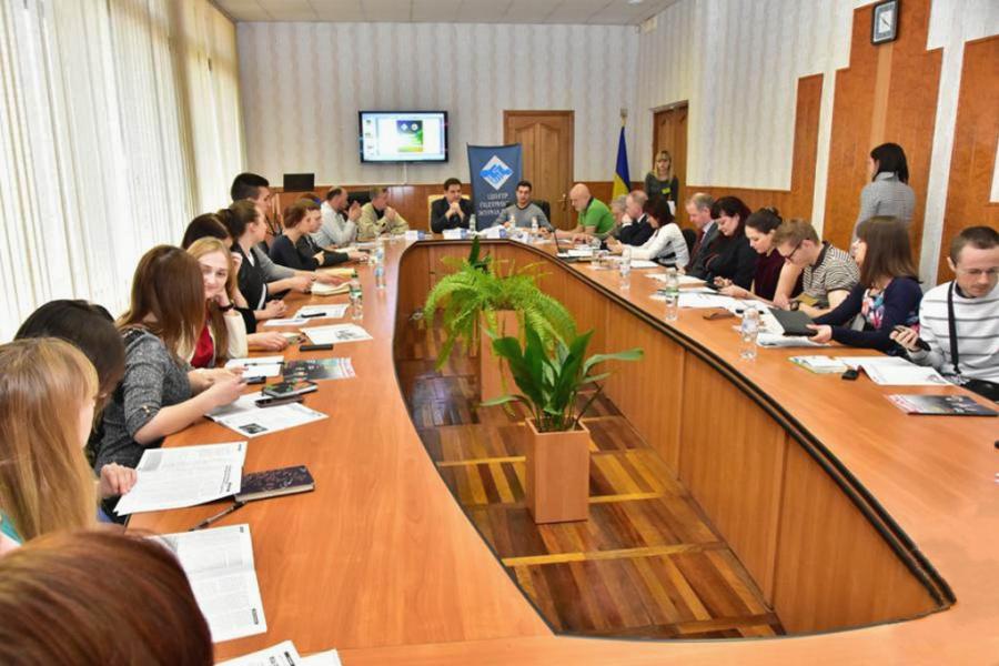 Як поводитись під час інформаційної війни  навчали черкаських журналістів у ЧДТУ