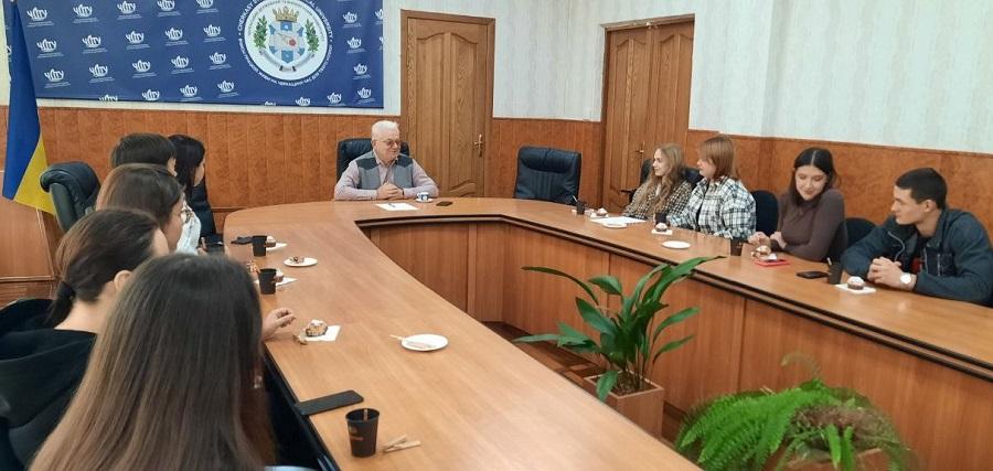 &laquo;Кава з ректором&raquo;: очільник ЧДТУ Олег Григор ініціював кавування зі студентським активом університету