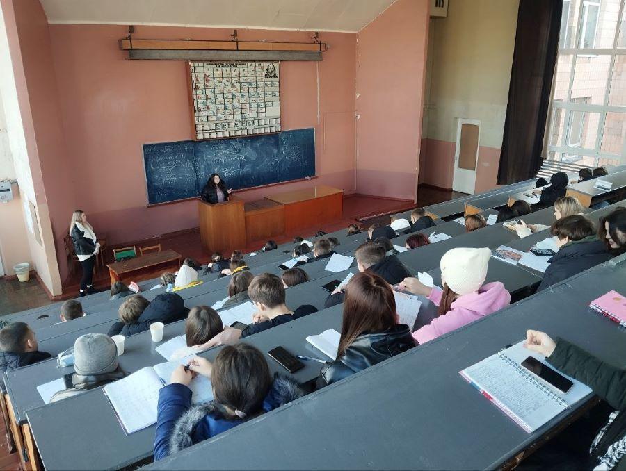 У ЧДТУ пройшла бесіда зі студентською молоддю про трудове законодавство