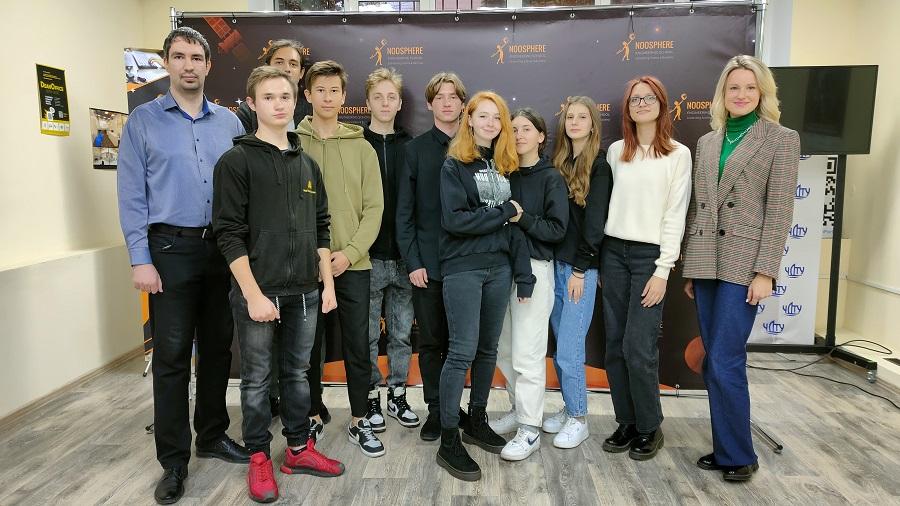 В Інжиніринговій школі Noosphere Engineering School в ЧДТУ молодь вивчала основи інформаційної гігієни