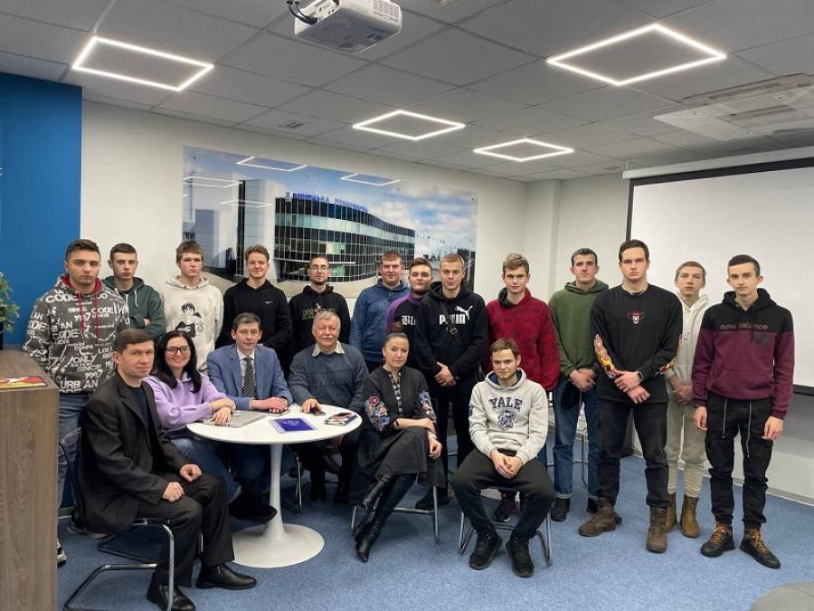 Представники факультету електронних технологій, автотранспорту та машинобудування ЧДТУ відвідали ТОВ «Вінницька птахофабрика» (ПрАТ «МХП») задля налагодження співпраці