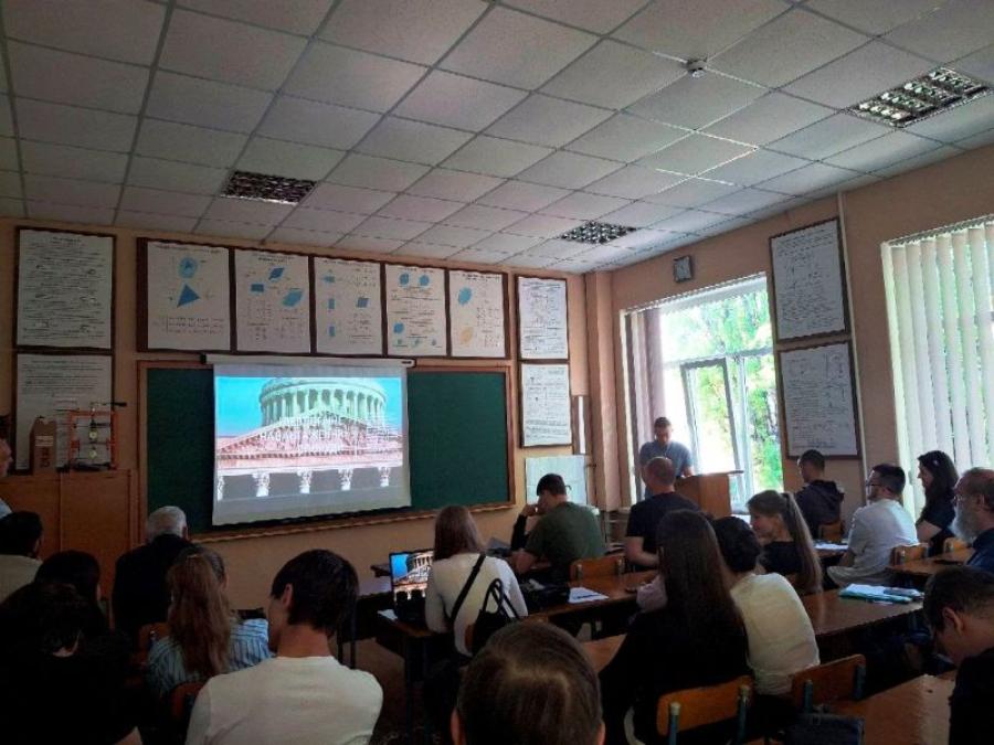 На кафедрі промислового та цивільного будівництва ЧДТУ до Днів студентської науки пройшла студентська наукова конференція