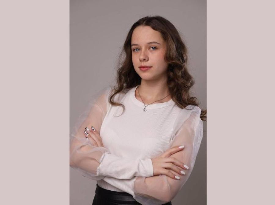 Студентка ЧДТУ Єлизавета Бондаренко здобула ІІІ місце в обласному етапі Міжнародного конкурсу з української мови імені Петра Яцика