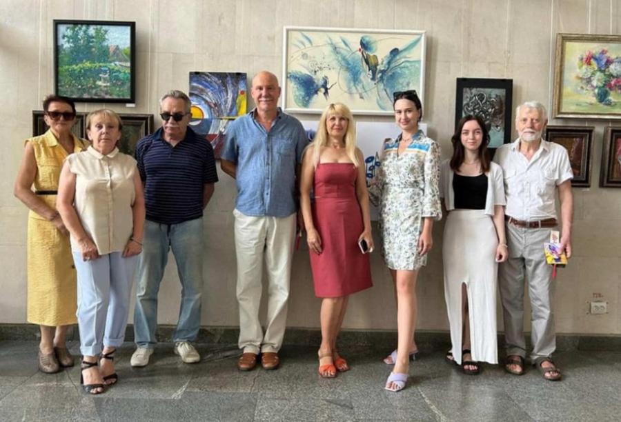 У Черкаському краєзнавчому музеї відкрили виставку робіт кафедри графічного дизайну, моди та стилю ЧДТУ