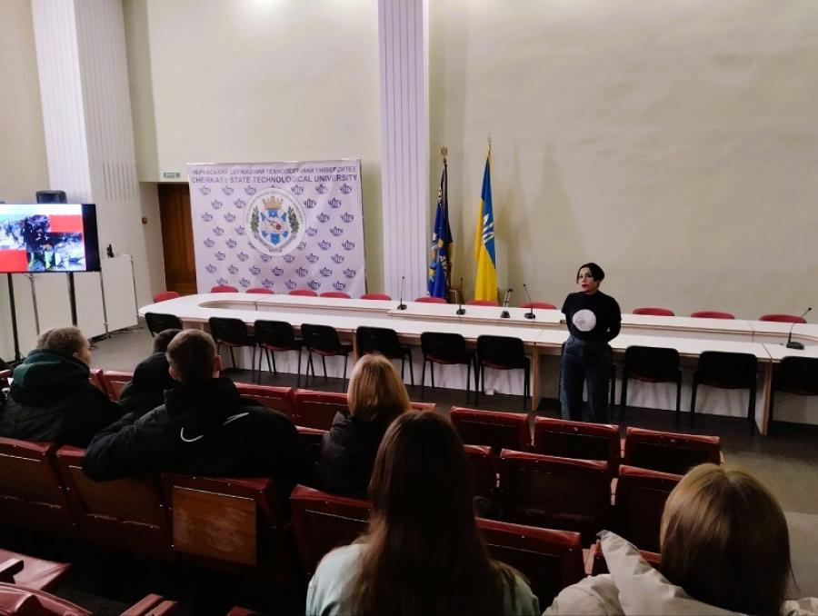 Добро змінює світ там, де його творять: студенти факультету економіки та управління ЧДТУ побували на Уроці доброти від благодійного фонду &laquo;Життя&raquo;
