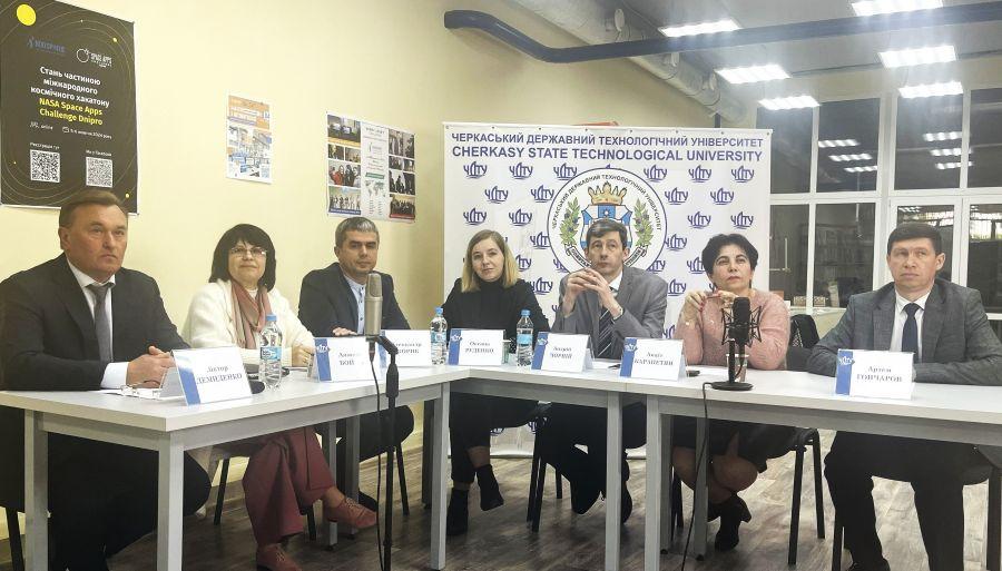 &laquo;Програма професійного розвитку академічних менеджерів&raquo;: команда ЧДТУ успішно захистила інституційний проєкт на Міжнародній онлайн‑конференції