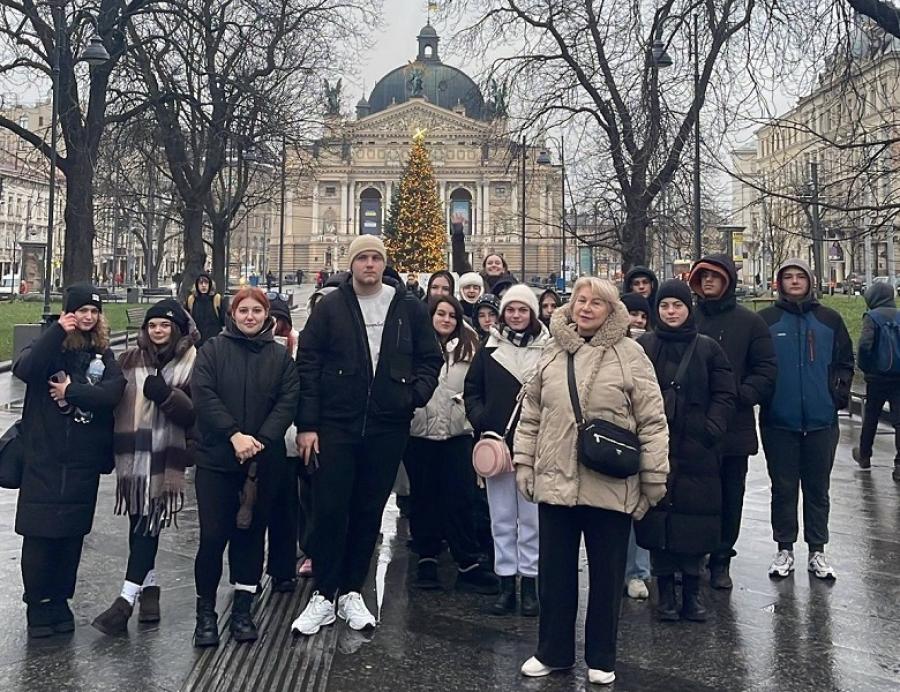 Майбутні фахівці з готельно-ресторанної справи та туризму ЧДТУ у межах міжнародної практики ознайомилися з організацією туристичної діяльності в Румунії