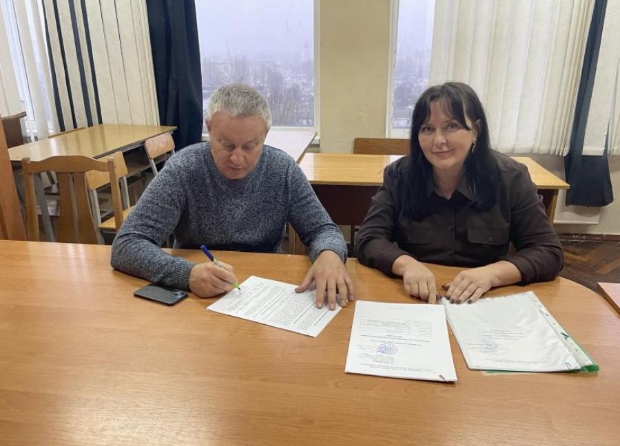 Кафедра іноземних мов та міжнародної комунікації ЧДТУ підписала Договір про організацію та проходження практики з ТОВ &laquo;ГЛІОЛ&raquo;