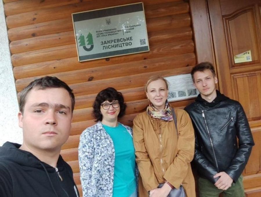 Викладачі і студенти кафедри лісового господарства та раціонального природокористування ЧДТУ провели моніторинг плюсових дерев у Закревському лісництві