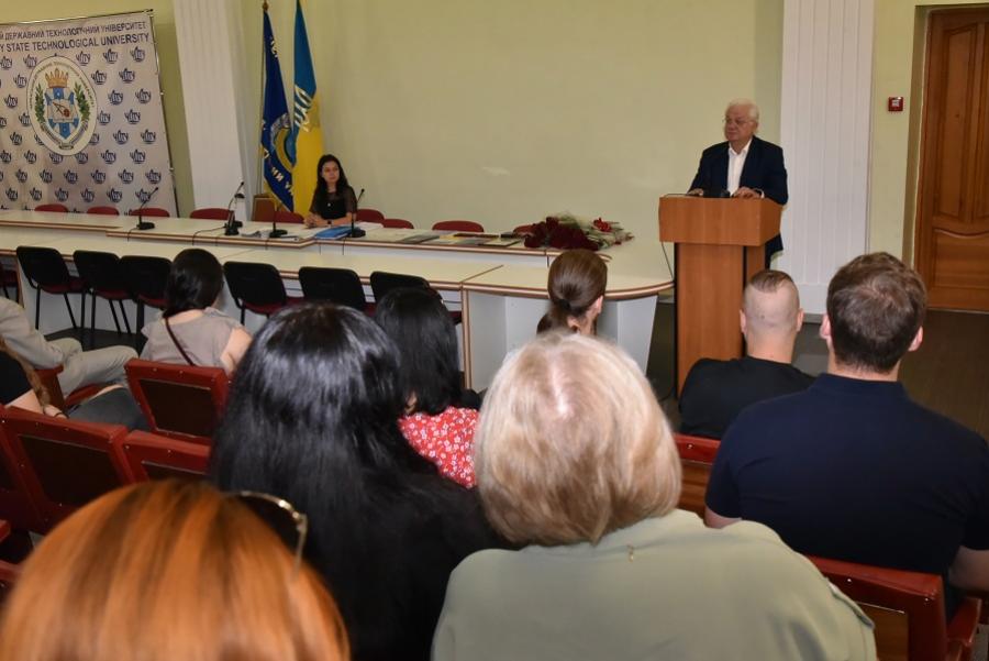 У ЧДТУ з нагоди початку нового навчального року відбулося урочисте засідання Вченої ради університету