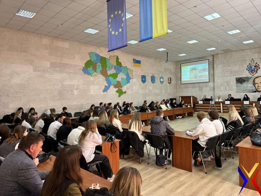 &laquo;Соціальне партнерство в реалізації молодіжної політики&raquo;: студенти кафедри соціального забезпечення ЧДТУ долучилися до публічної лекції