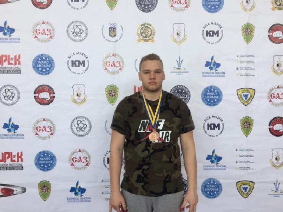 Студент ЧДТУ Нікіта Прогунов здобув бронзу на Чемпіонаті України з кікбоксингу