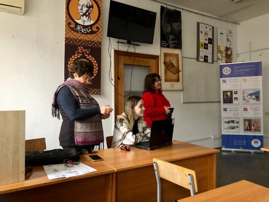 Студенти-дизайнери ЧДТУ презентували графіку власних наукових досліджень з Історії дизайну України