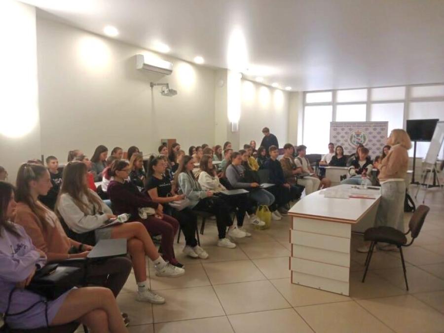 У ЧДТУ тривають тренінги-лекції з психології спілкування