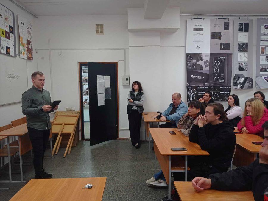 На кафедрі дизайну ЧДТУ пройшла відкрита лекція з генерації та втілення ідей