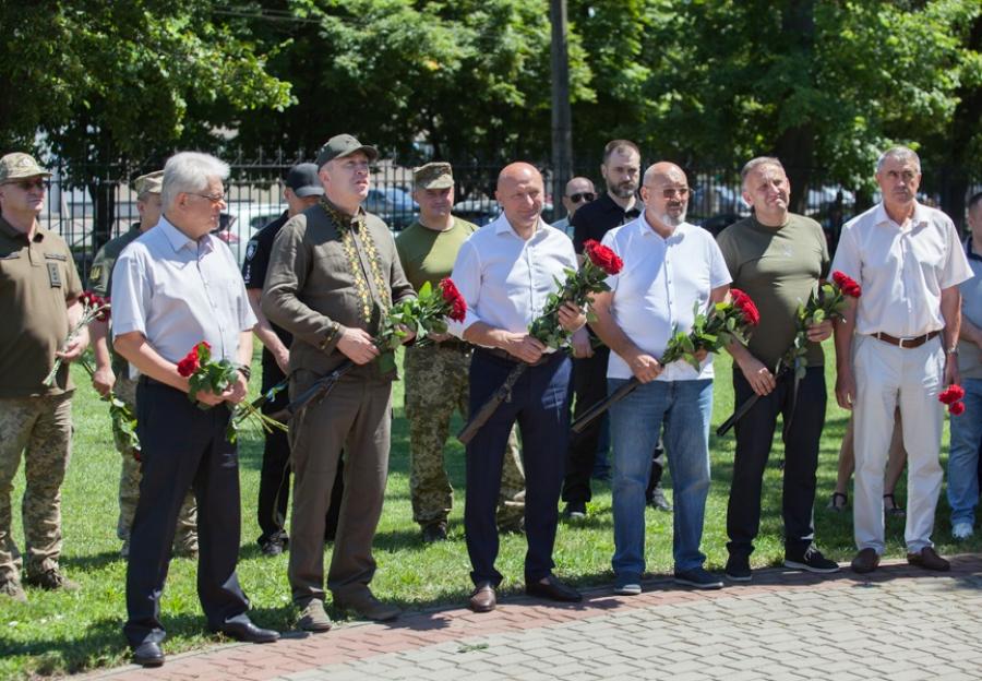 У ЧДТУ в День Конституції України вшанували пам’ять Михайла Сироти – одного із творців Основного закону держави