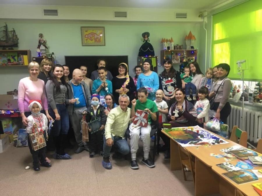 Студентки ЧДТУ створювали свято для дітей обласного онкодиспансеру