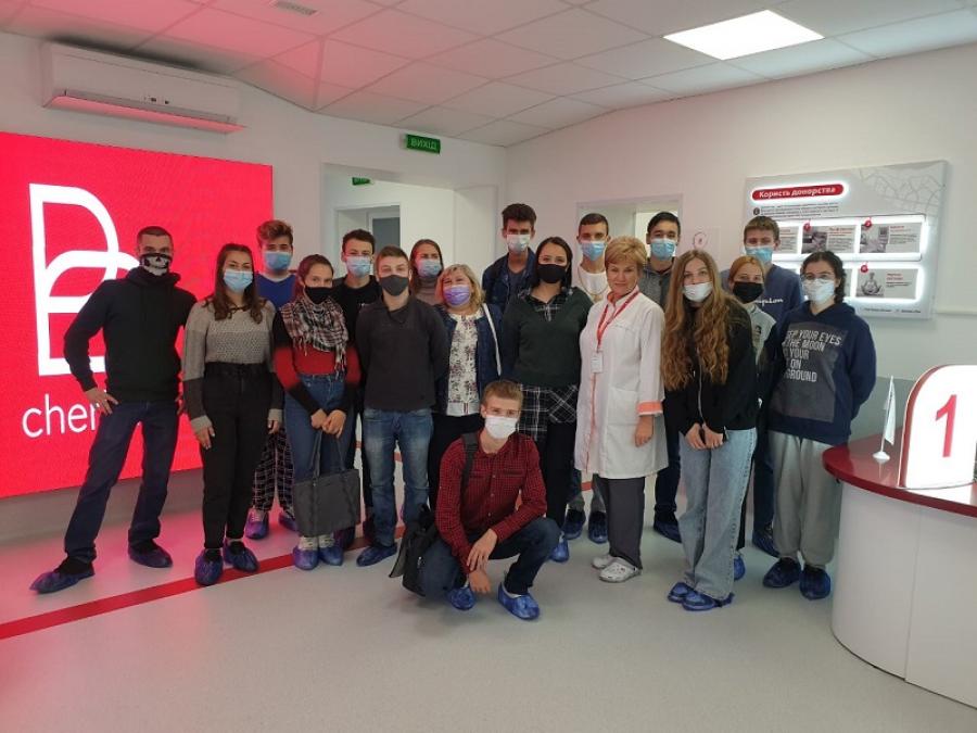 Студенти ЧДТУ  відвідали Biopharma Plasma Cherkasy задля популяризації донорства