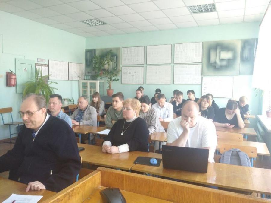 На кафедрі геодезії, землеустрою, будівельних конструкцій та безпеки життєдіяльності ЧДТУ пройшли Дні студентської науки