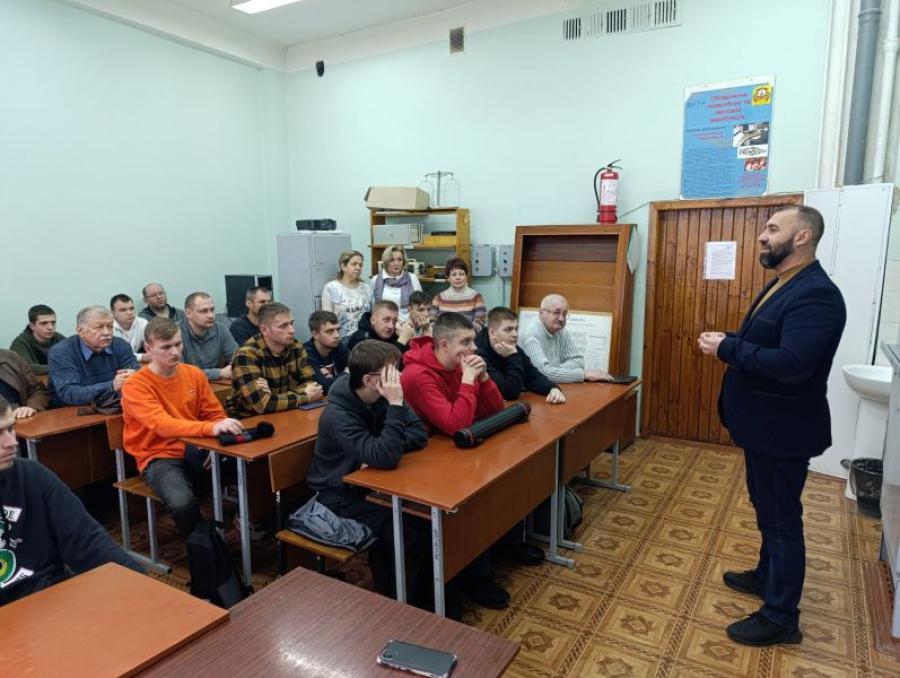 Освітній омбудсмен ЧДТУ зустрівся з магістрами кафедри проектування харчових виробництв та верстатів нового покоління