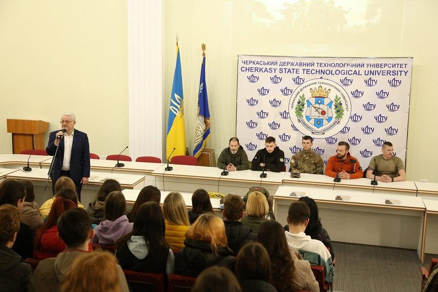 У ЧДТУ відбулася зустріч із бійцями третьої окремої штурмової бригади (відео)