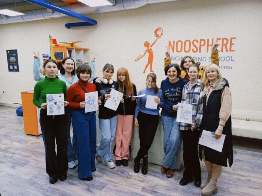 Кафедра графічного дизайну, моди та стилю ЧДТУ провела майстерклас із українського скоропису