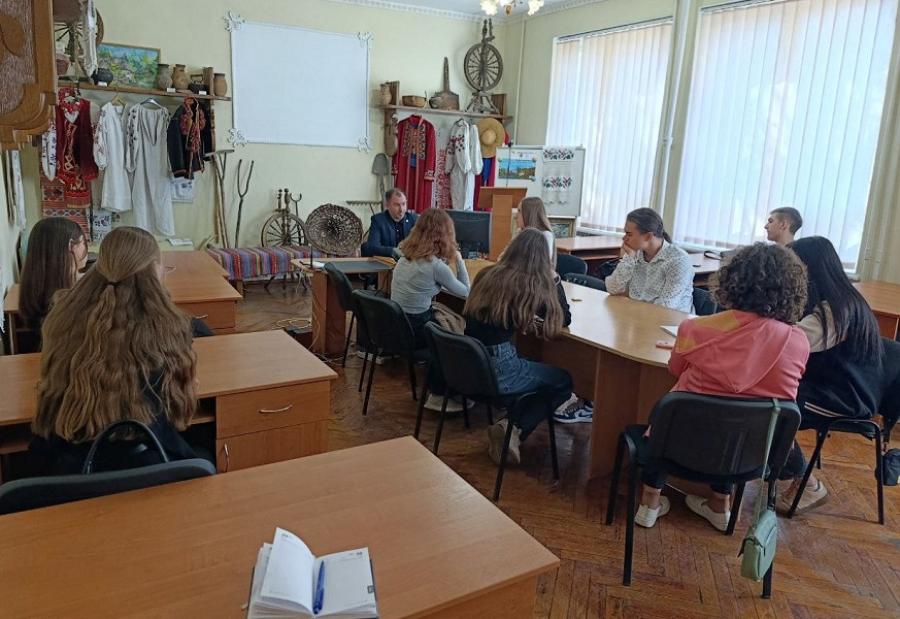 &laquo;Цінності громадянського суспільства&raquo;: у ЧДТУ представник Уповноваженого Верховної Ради України з прав людини у Черкаській області  провів лекцію для майбутніх правників та істориків