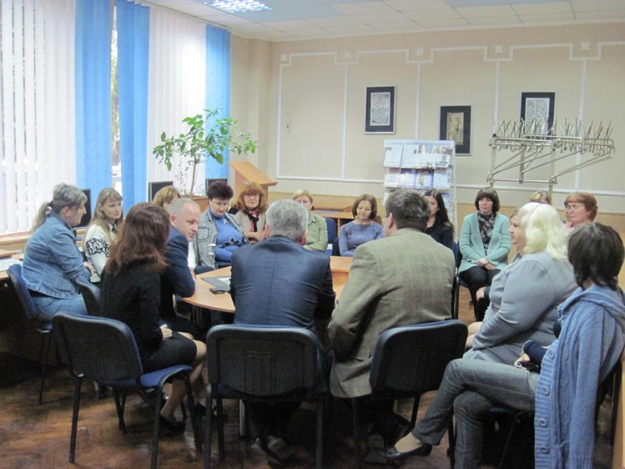 Керівництво ЧДТУ привітало колектив бібліотеки з Днем бібліотекаря