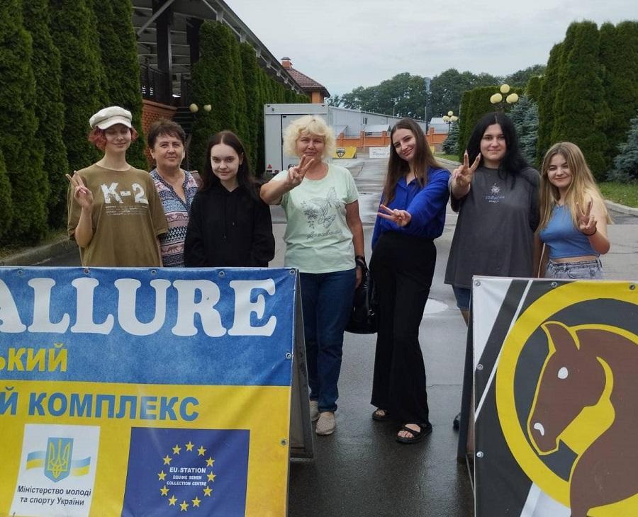 Студенти-екологи ЧДТУ у межах ознайомчої практики побували на Жашківському кінному заводі