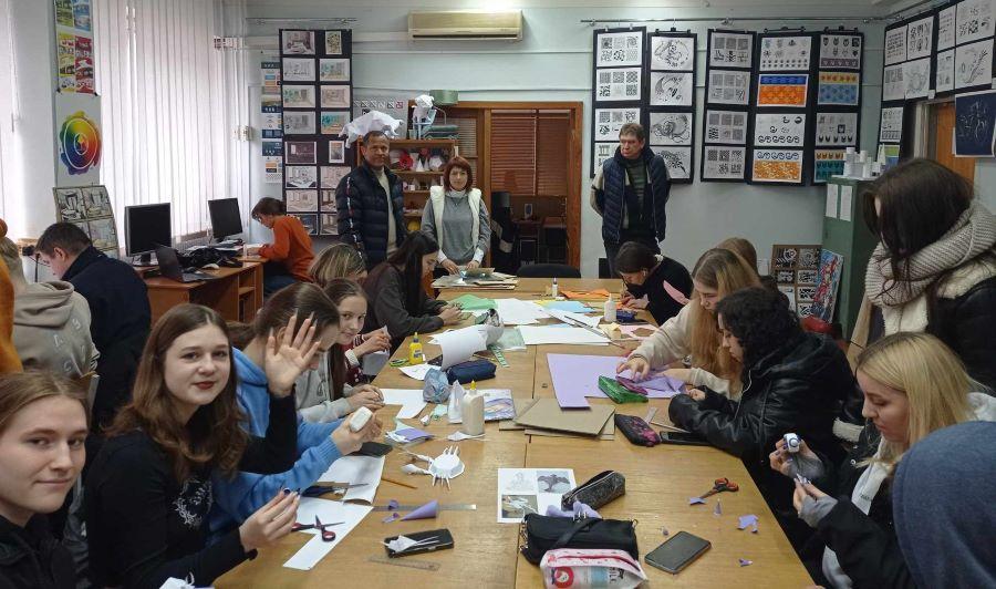 На кафедрі дизайну ЧДТУ пройшов майстер-клас із об’ємної анімалістичної композиції