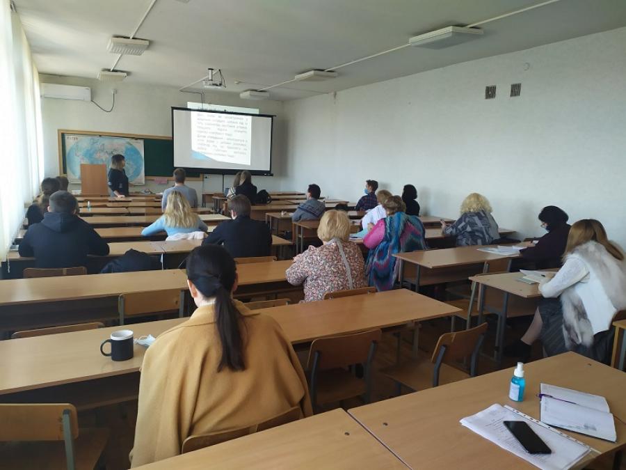 На кафедрі туризму та готельно-ресторанної справи ЧДТУ відбувся семінар з культури професійного спілкування фахівців галузі гостинності»