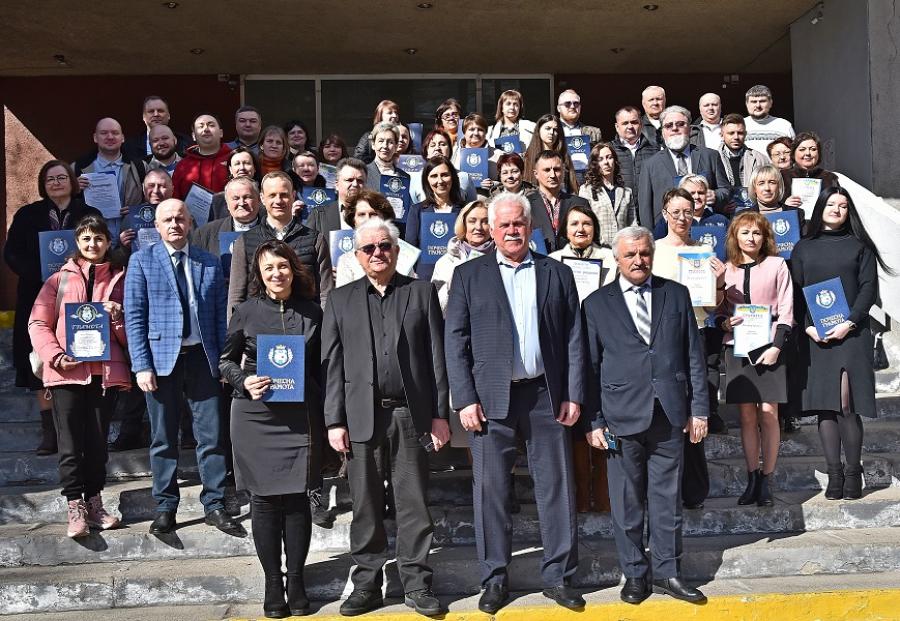 Співробітники ЧДТУ отримали почесні відзнаки університету та профспілок із нагоди 66-річчя провідного технологічного закладу вищої освіти