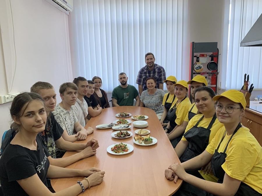 На кафедрі туризму та готельно-ресторанної справи ЧДТУ розпочався цикл майстер-класів «Європейський смак української кухні»