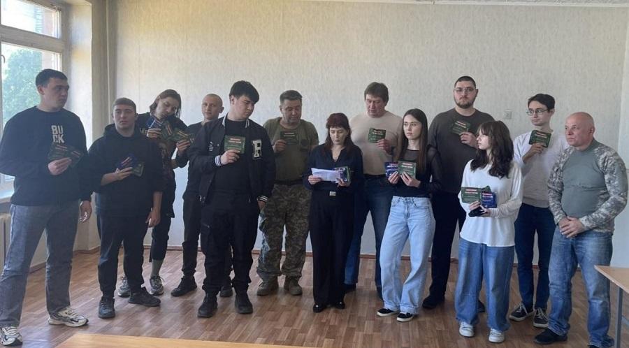 Третій етап домедичної підготовки: автомобілісти та дизайнери ЧДТУ ознайомилися з міжнародним протоколом MARCH &ndash; сучасним алгоритмом тактичної медицини