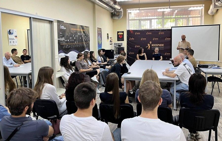 Студентам ЧДТУ розповіли про перспективи військової освіти