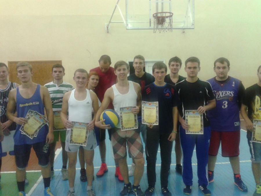 Серед чоловічих команд факультетів ЧДТУ відбулися змагання з баскетболу на першість університету
