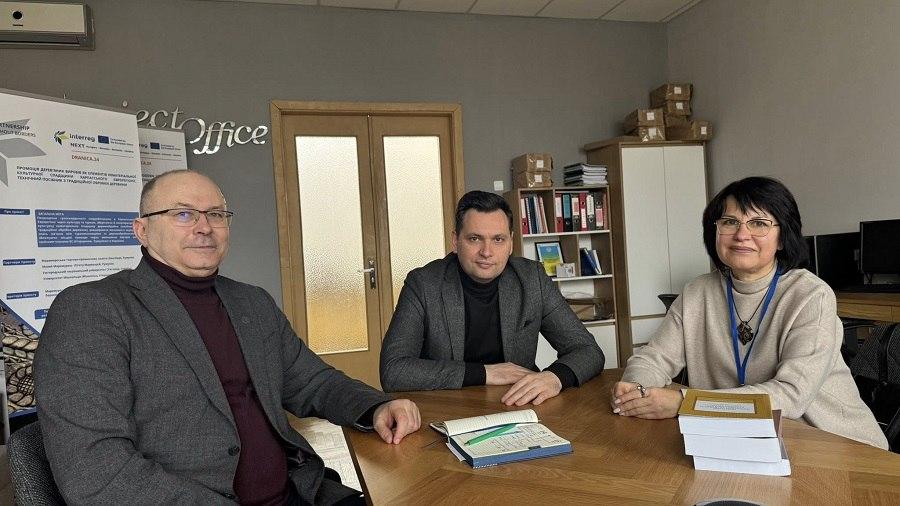 ЧДТУ та УжНУ уклали угоду про співпрацю у напрямі філософської освіти та наукових досліджень