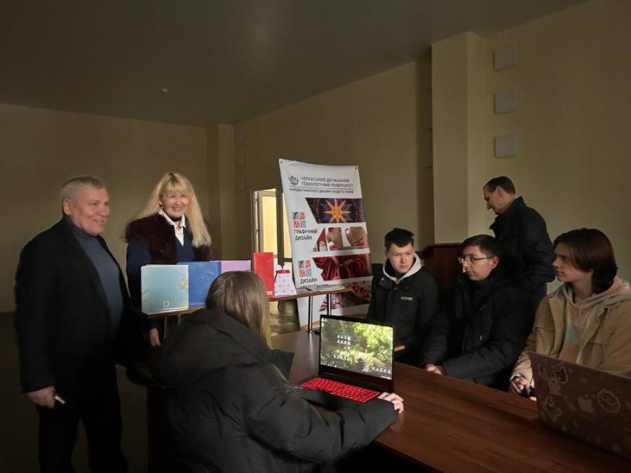 У ЧДТУ триває втілення міжкафедрального проєкту кафедри графічного дизайну, моди та стилю і кафедри технологій та обладнання машинобудівних виробництв
