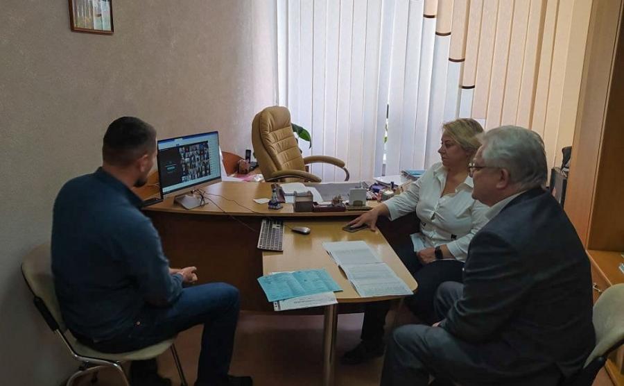 Ректор ЧДТУ Олег Григор зустрівся онлайн із одинадцятикласниками Черкаської гімназії №9