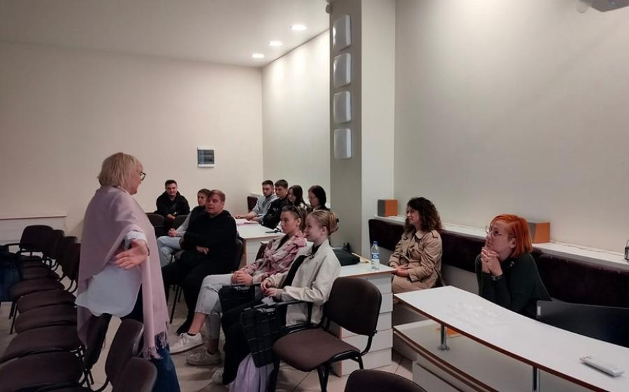 На кафедрі філософських і політичних наук ЧДТУ пройшло чергове засідання філософського клубу Cogito