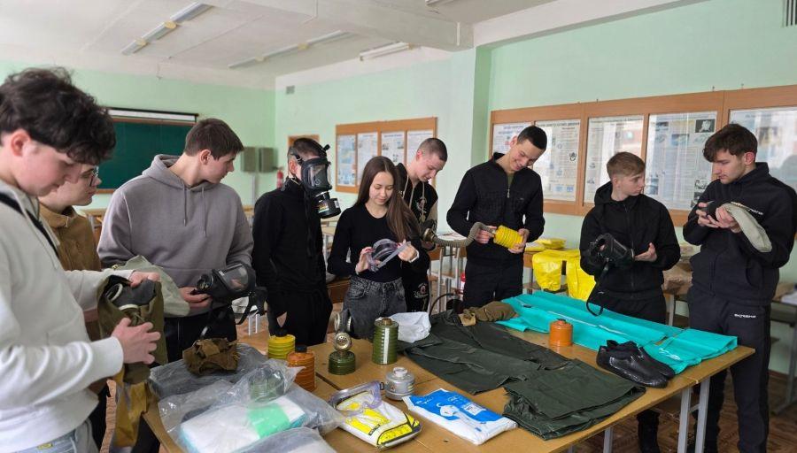 Майбутні фахівці з цивільної безпеки ЧДТУ ознайомилися з організацією цивільного захисту, пожежної безпеки та охорони праці в університеті