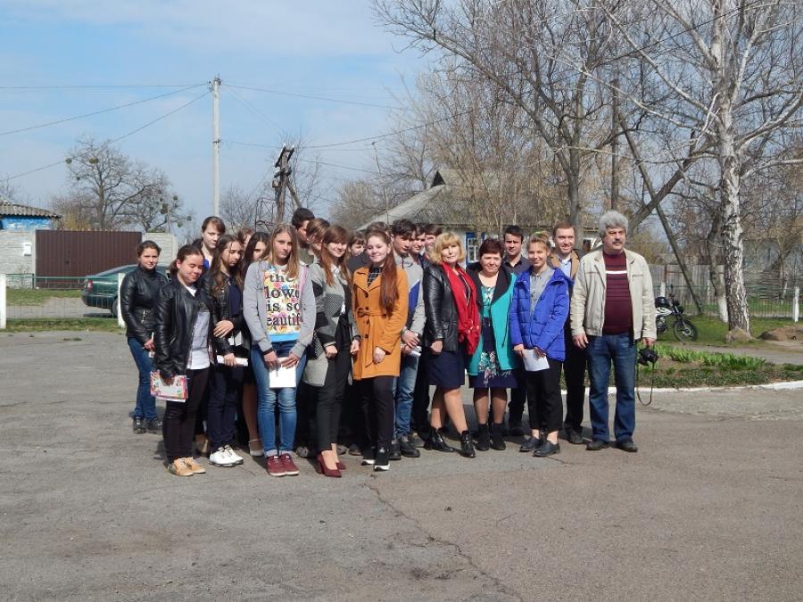 Викладачі та студенти кафедри енерготехнологій ЧДТУ провели день теплоенергетики в Медведівській ЗОШ