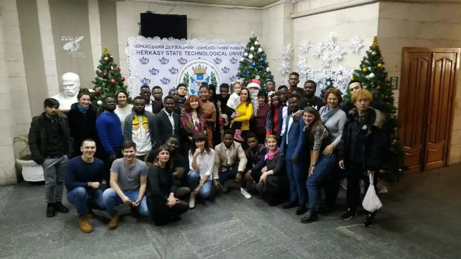 Іноземні студенти  ЧДТУ  влаштували новорічне свято