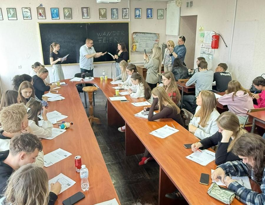 Власник мовної школи &laquo;DerDieDas Schule&raquo; провів розмовний клуб для майбутніх перекладачів ЧДТУ
