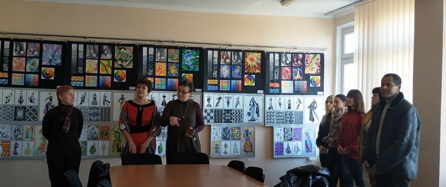 У ЧДТУ відкрилася виставка робіт студентів-дизайнерів одягу
