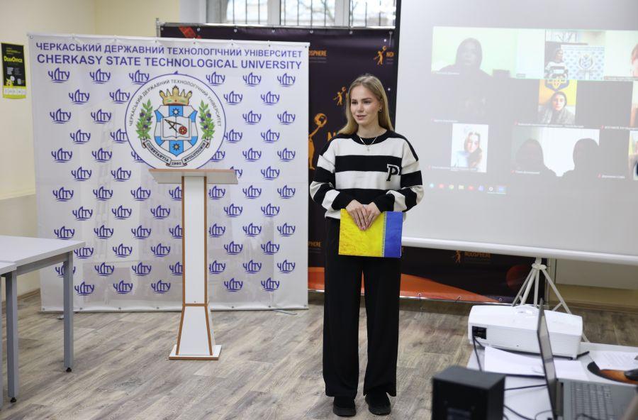 Студентка ЧДТУ Тетяна Парначова очолила Студентську раду при Черкаській облдержадміністрації