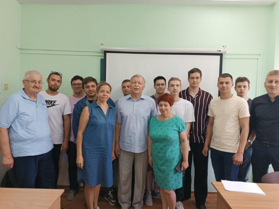 На кафедрі  проектування харчових виробництв та верстатів нового покоління ЧДТУ студенти успішно захистили квалфікаційні роботи бакалаврів
